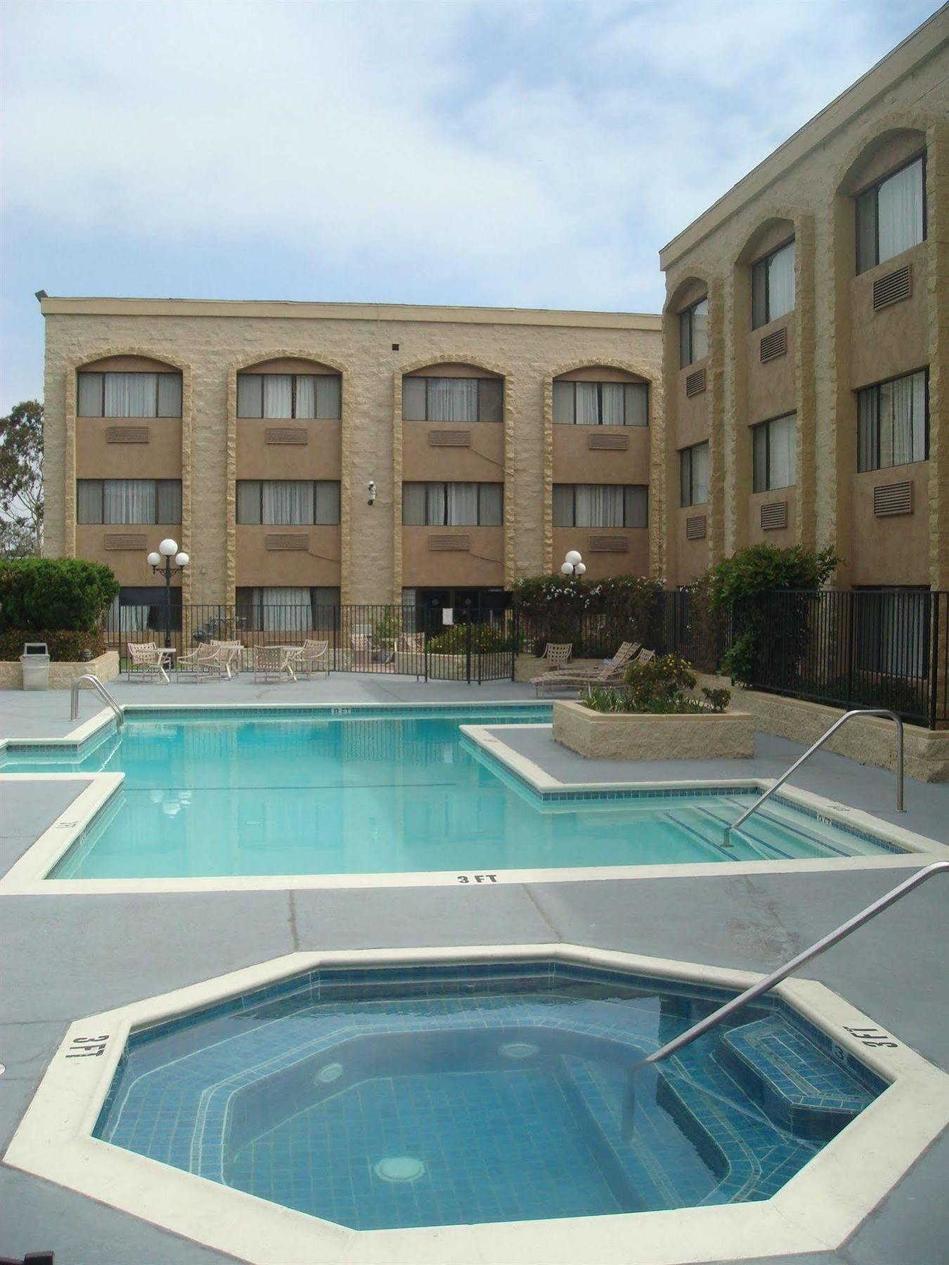 Portside Inn & Suites Los Ángeles Exterior foto